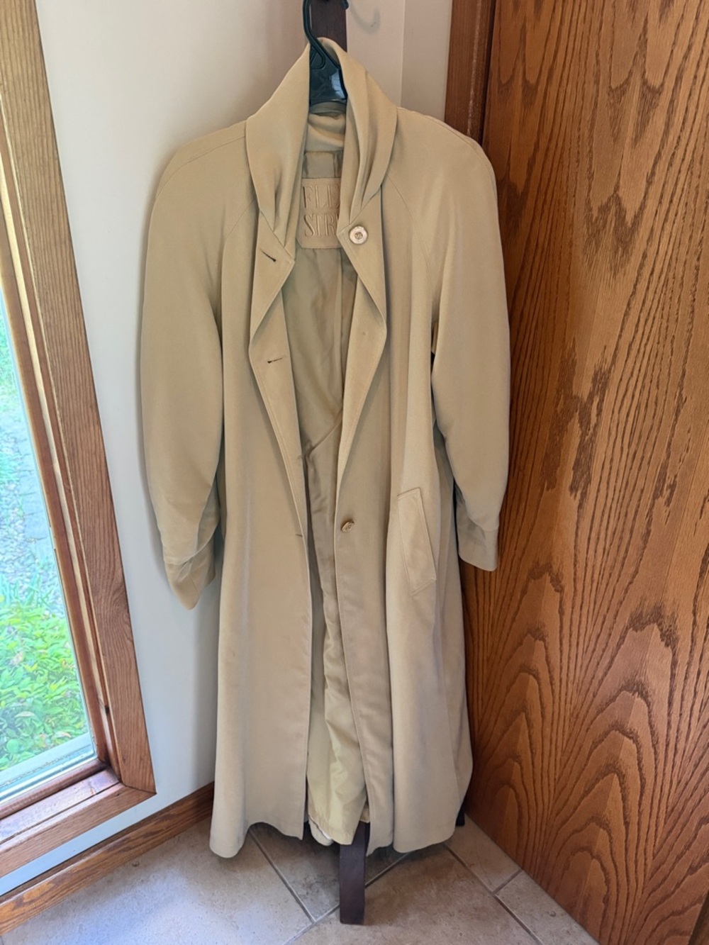 Light Beige Long Women's Trench Coat with Classic Silhouette